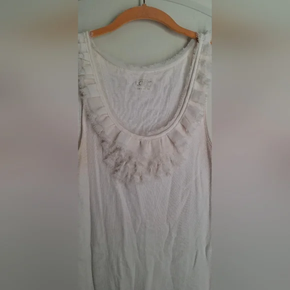 LOFT Tops Loft Elegant White Sleeveless Ruffle Lace Top Sz M